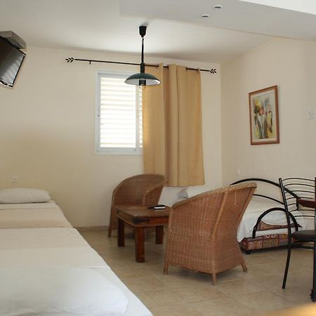 Ga'Aton Motel Нахария Екстериор снимка