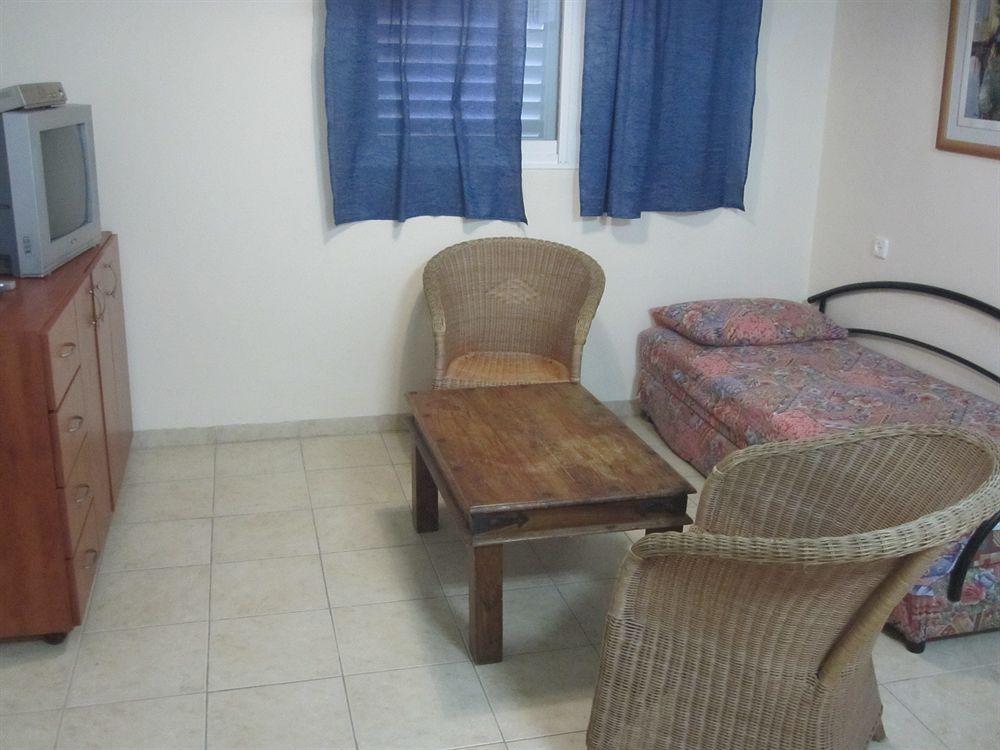 Ga'Aton Motel Нахария Екстериор снимка