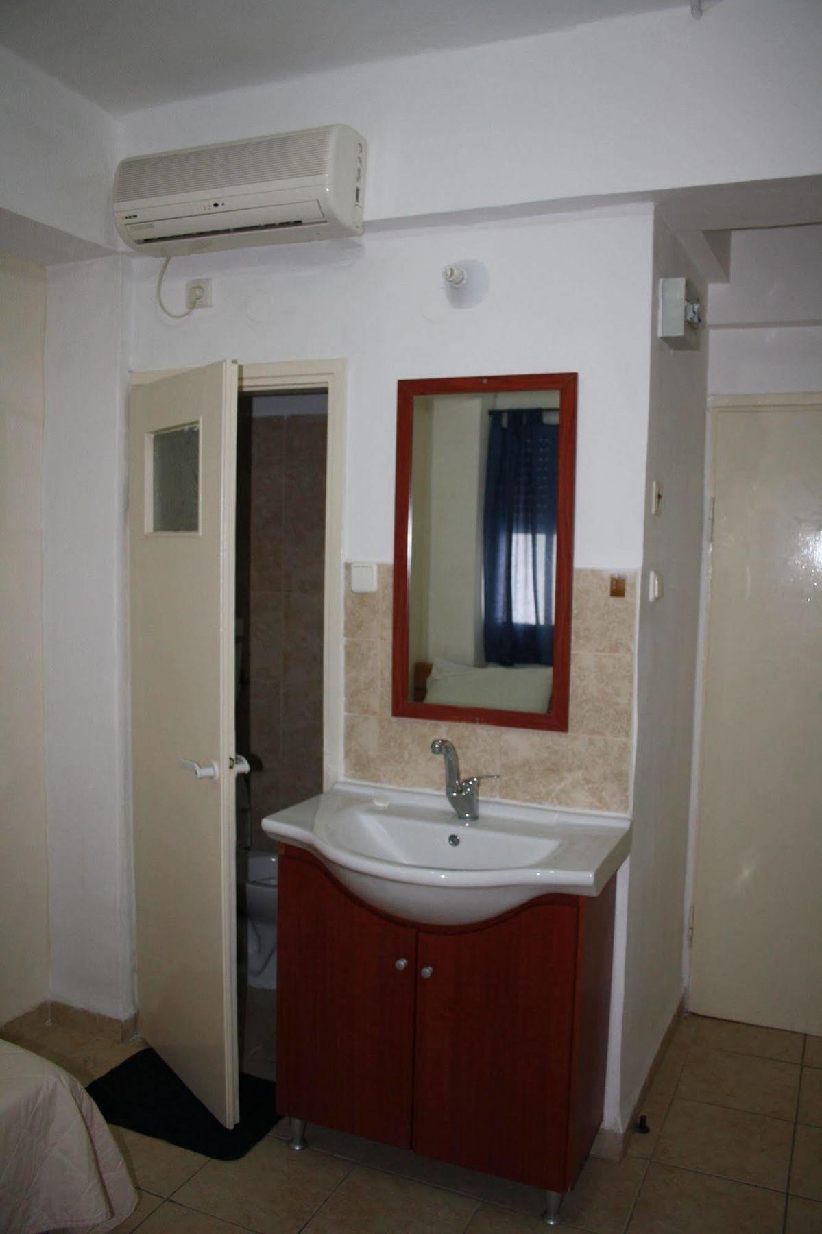 Ga'Aton Motel Нахария Екстериор снимка