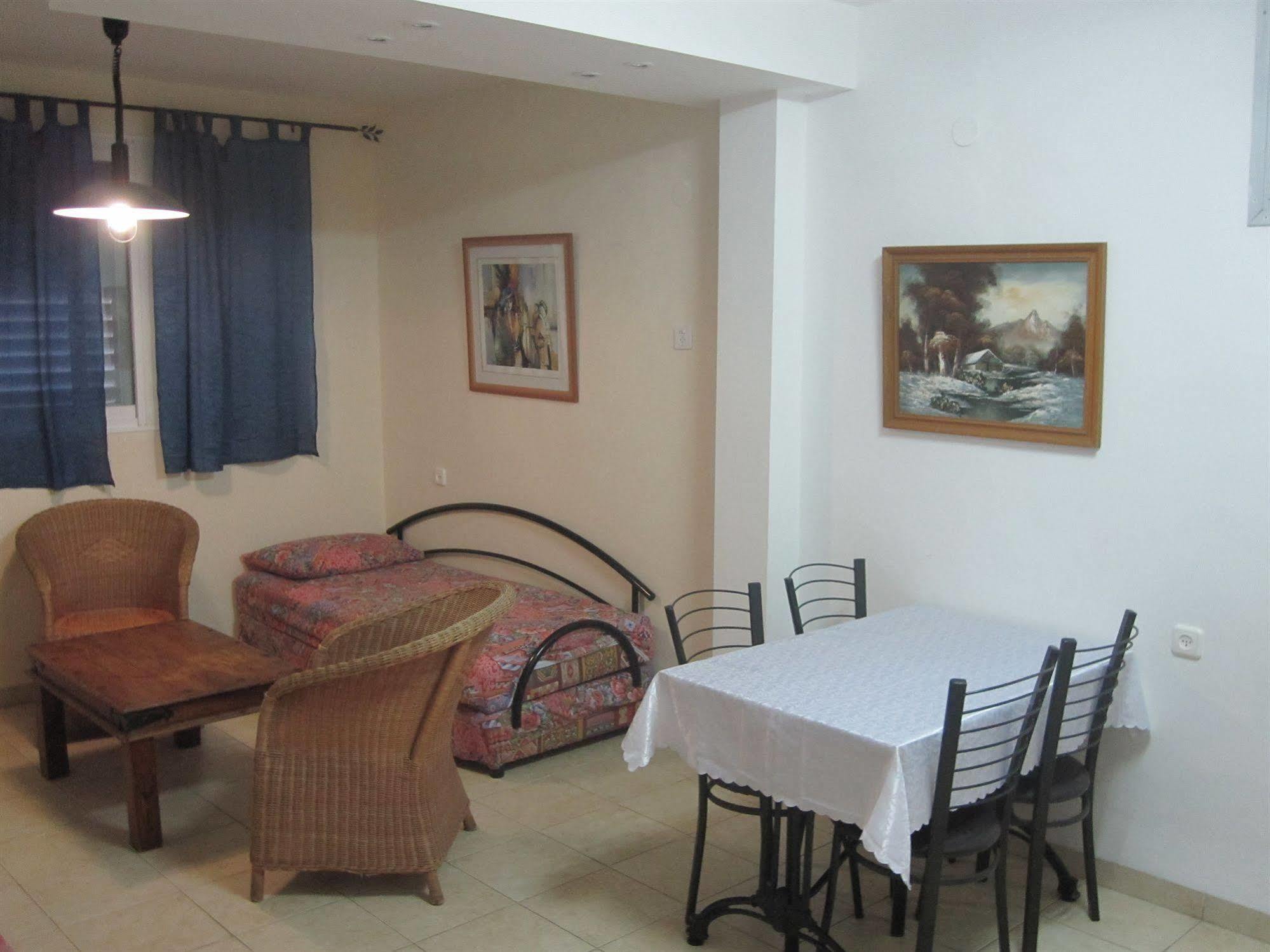 Ga'Aton Motel Нахария Екстериор снимка