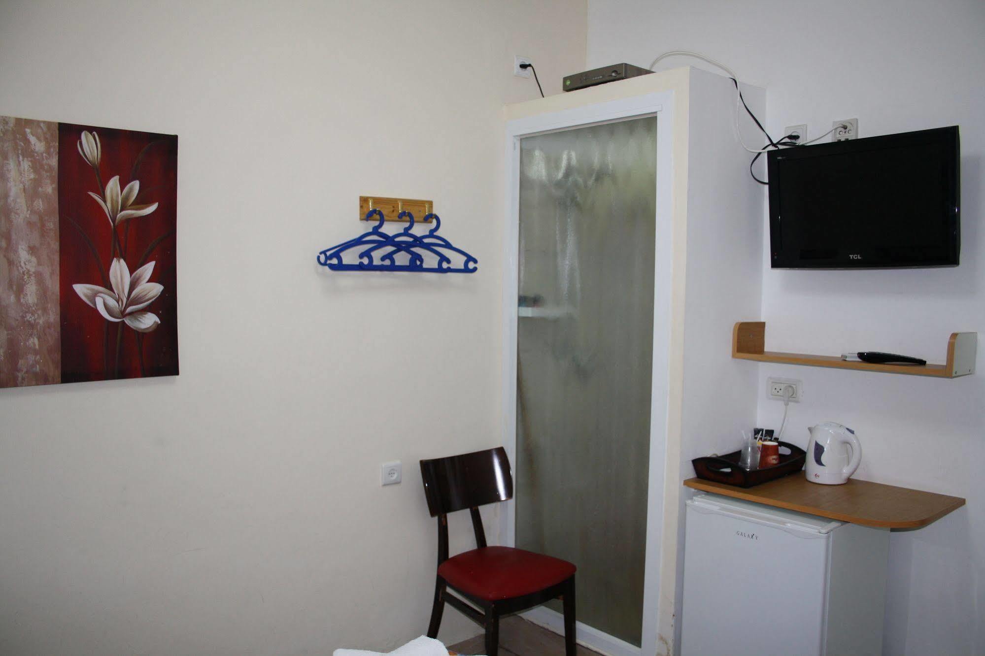 Ga'Aton Motel Нахария Екстериор снимка